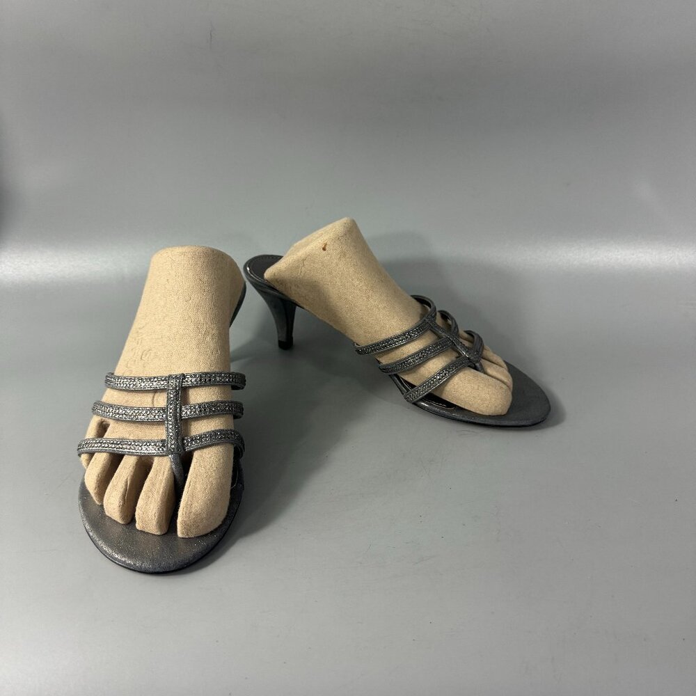 New Glint Silver Metallic Strappy Kitty-Heel Sandals, Size 7